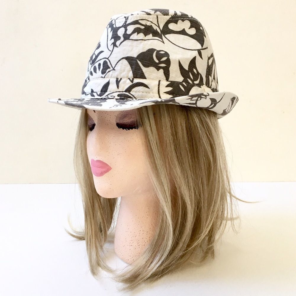 Cotton Fedora with Paisley Floral Print, Unisex, White and Tan-Gray, 22” Fit
